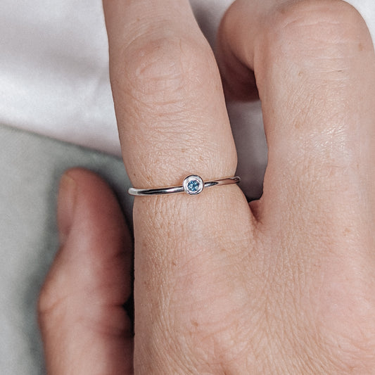 Tiny dot ring - 100% recycled sterling silver